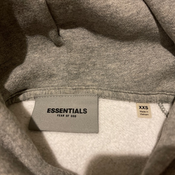Fear of God Essentials Pullover Hoodie
Dark Heather Oatmeal - Picture 3 of 3